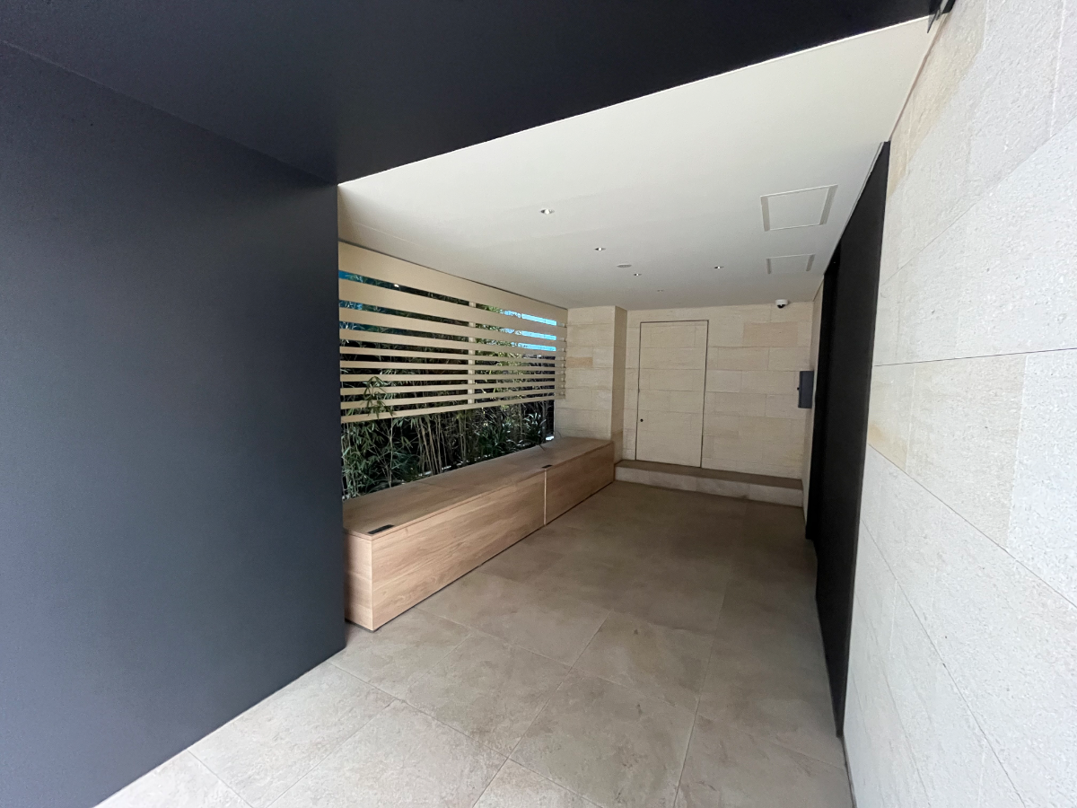 fresh/building/J00100370359_8
