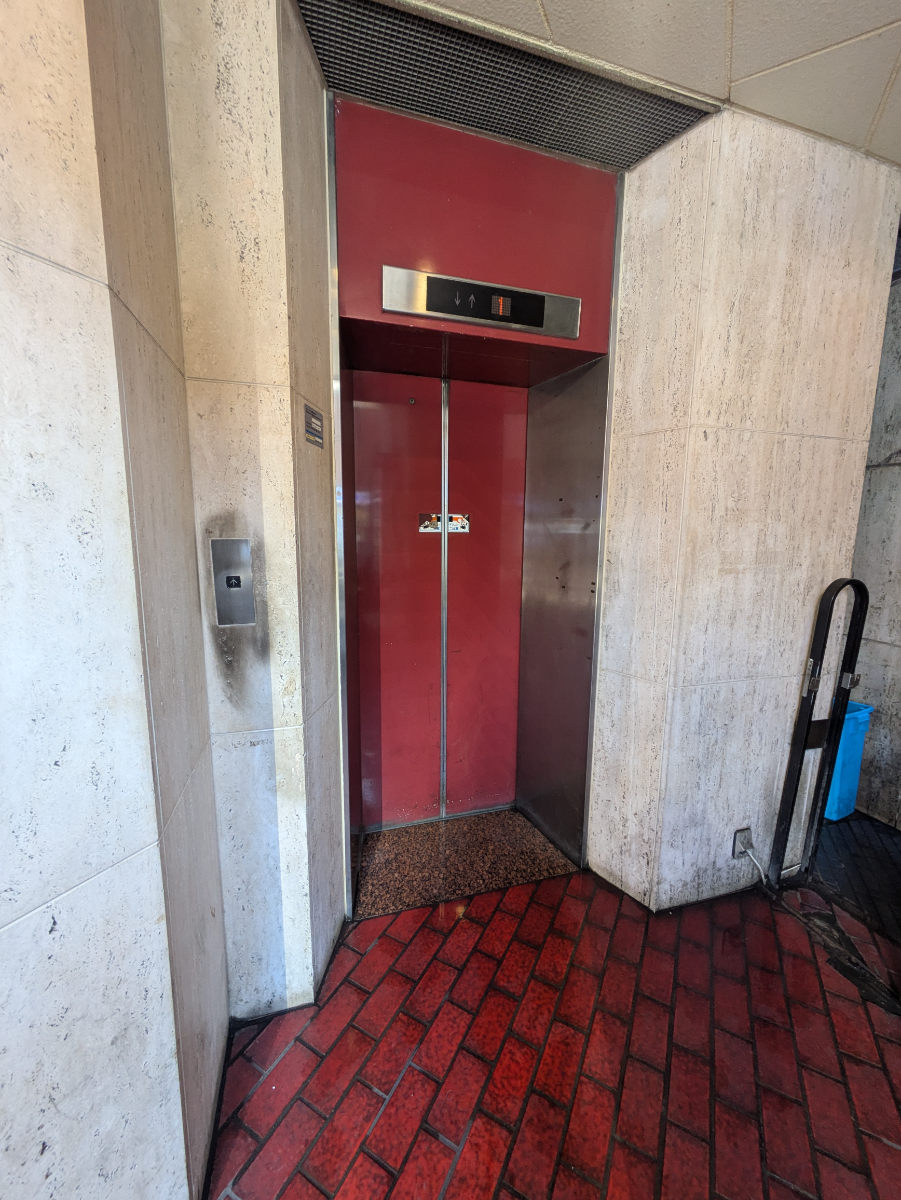 fresh/building/J00100375103_4