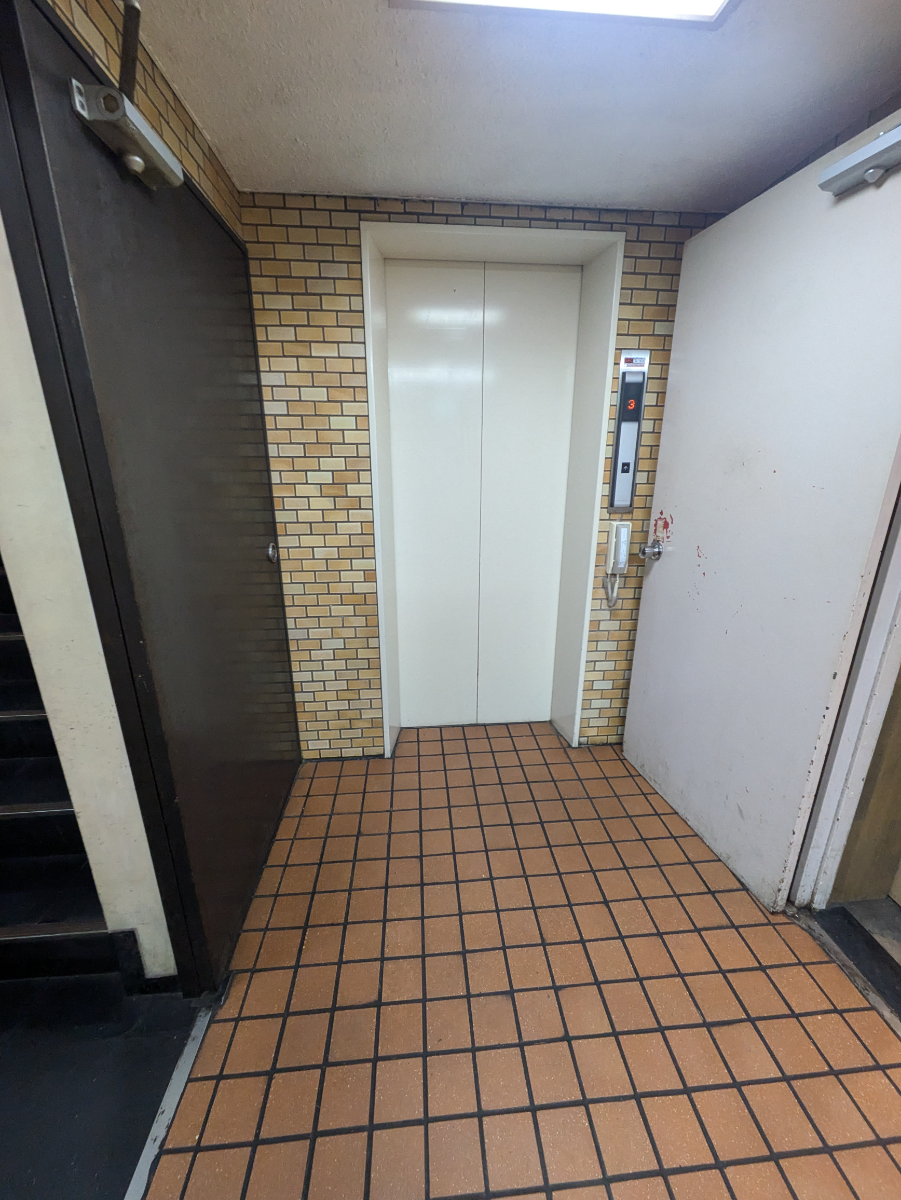 fresh/building/J00100375105_4