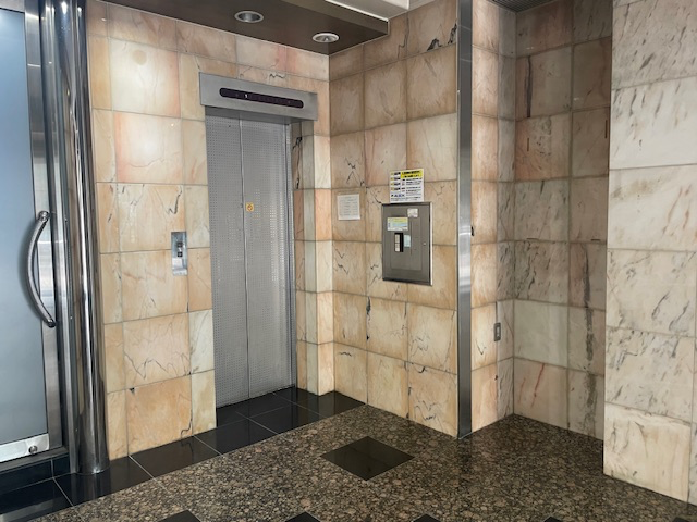 fresh/building/J00100375375_4