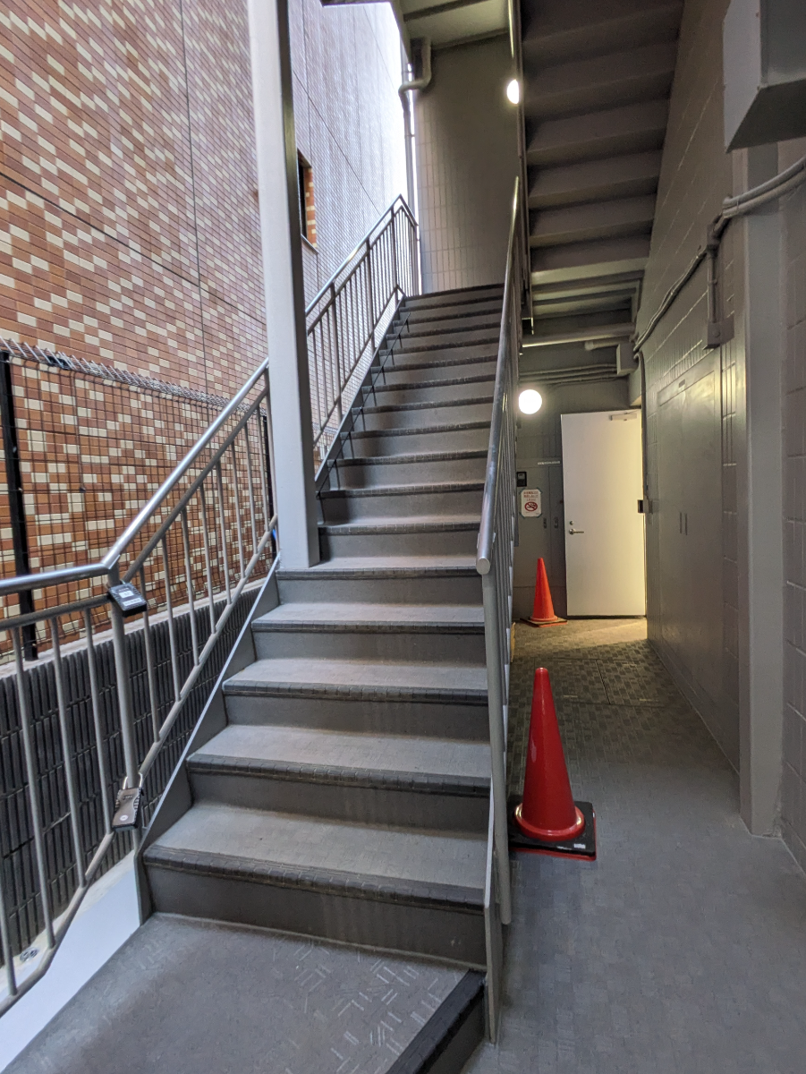 fresh/building/J00100380099_17