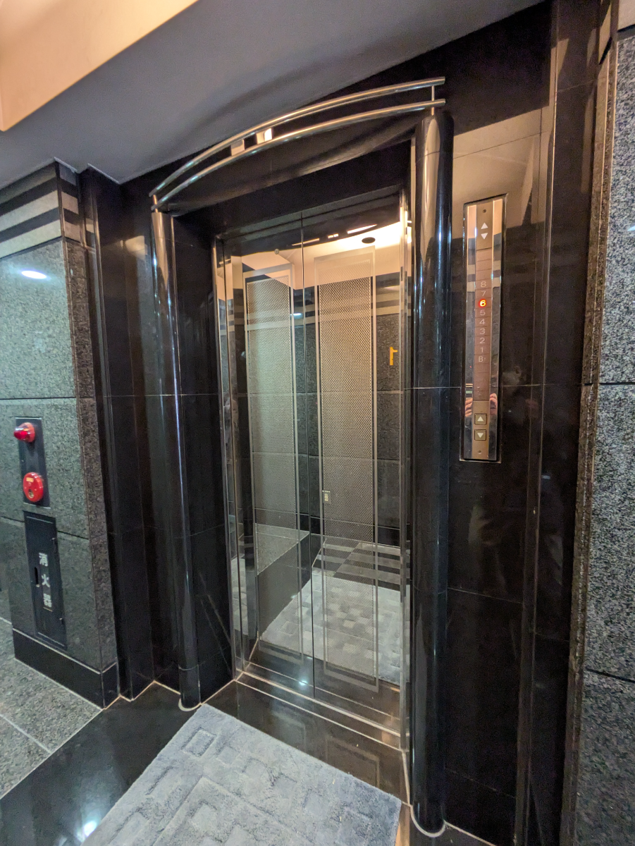 fresh/building/J00100381122_4