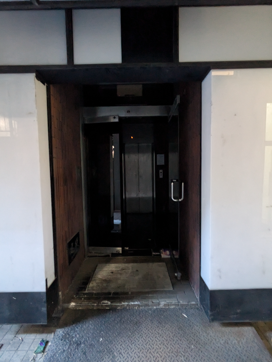 fresh/building/J00100381181_3