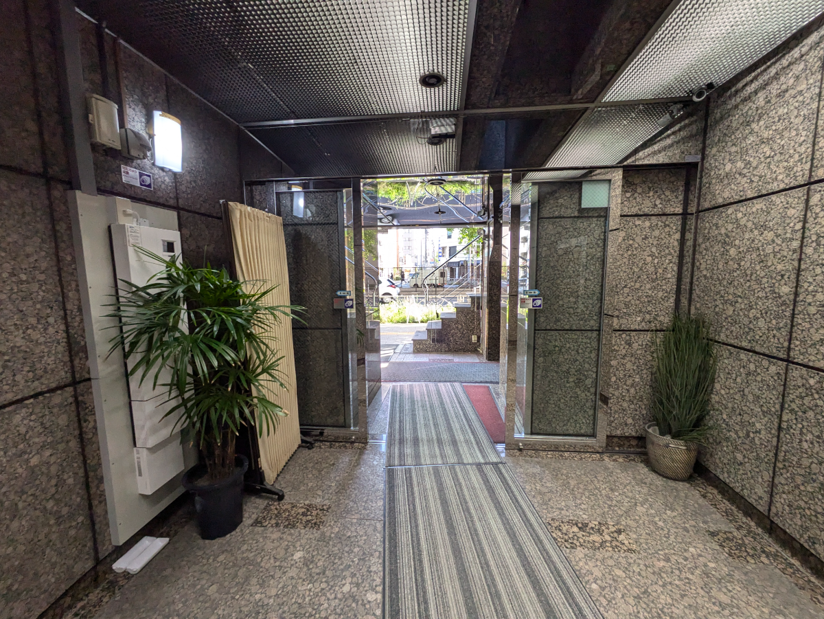 fresh/building/J00100383072_20