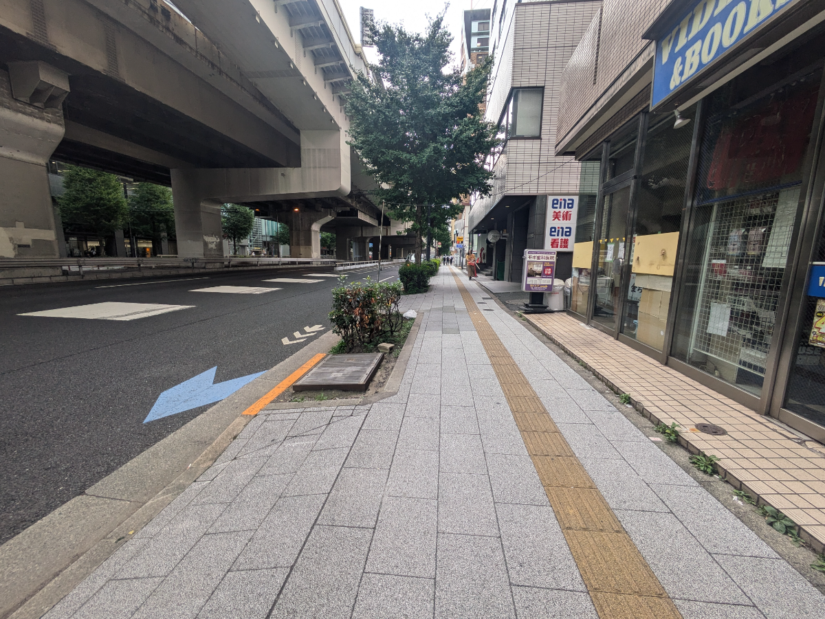 fresh/building/J00100388408_2