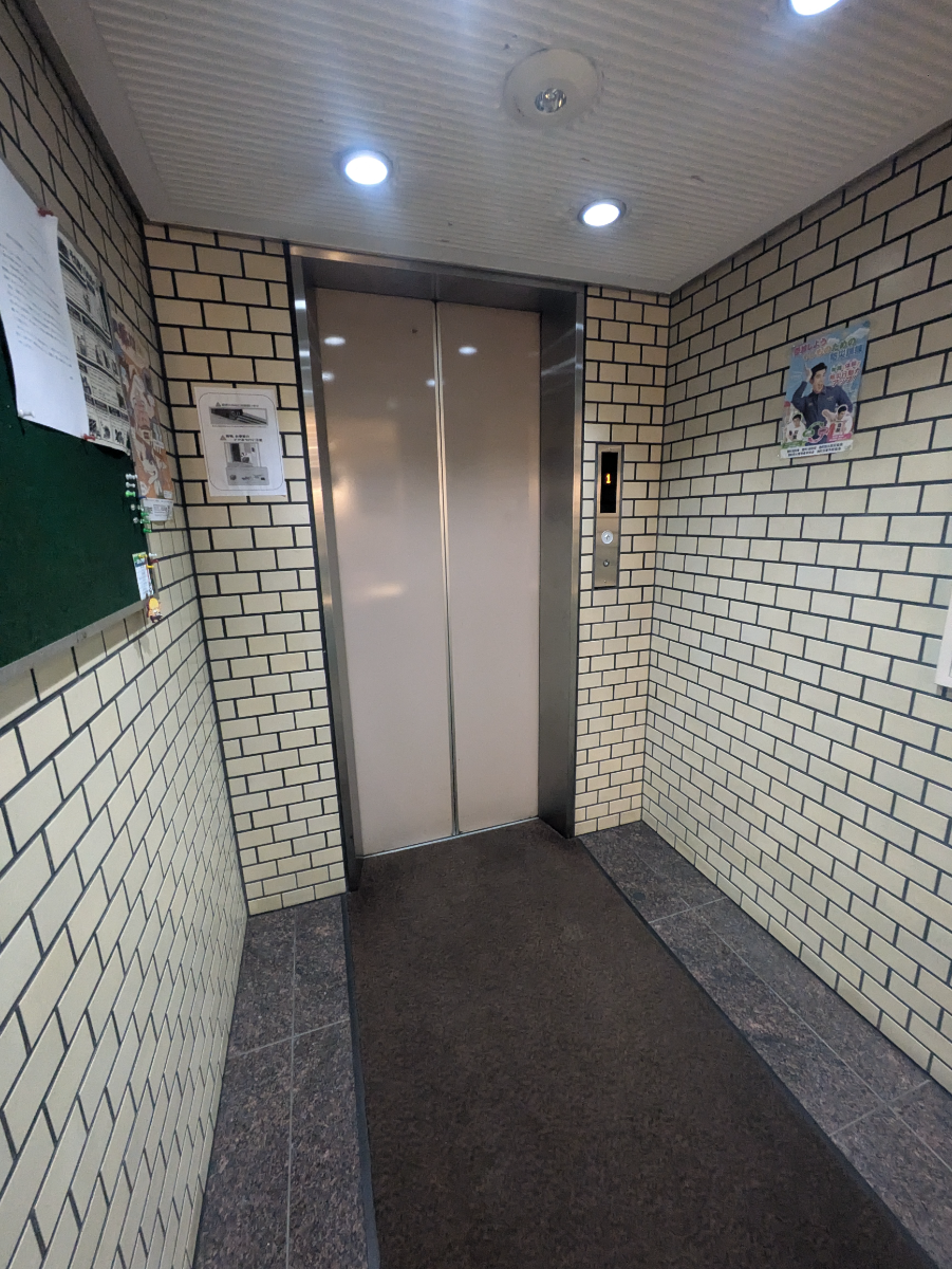 fresh/building/J00100390221_4