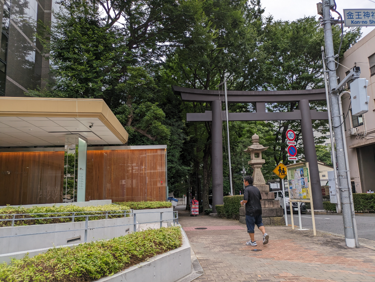 fresh/building/J00100392030_64