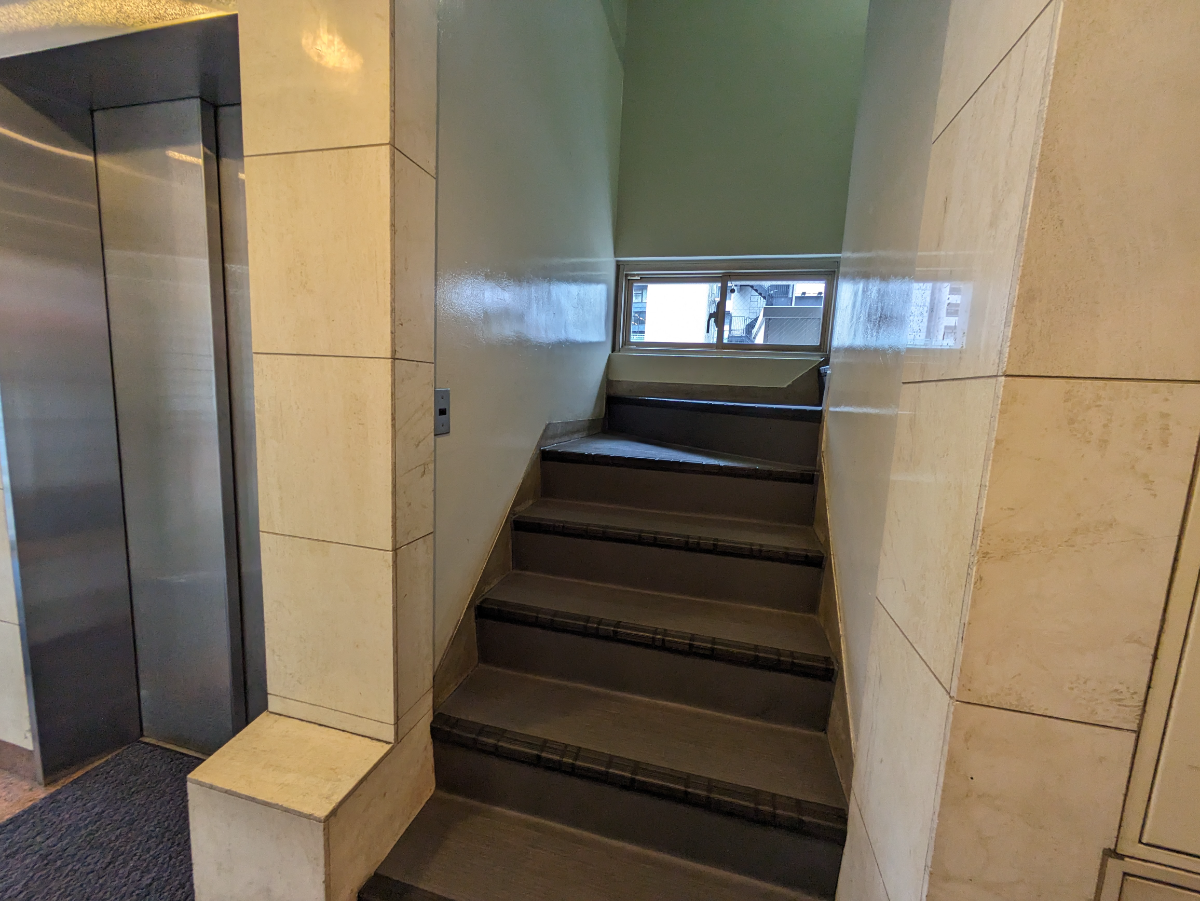 fresh/building/J00100392037_64