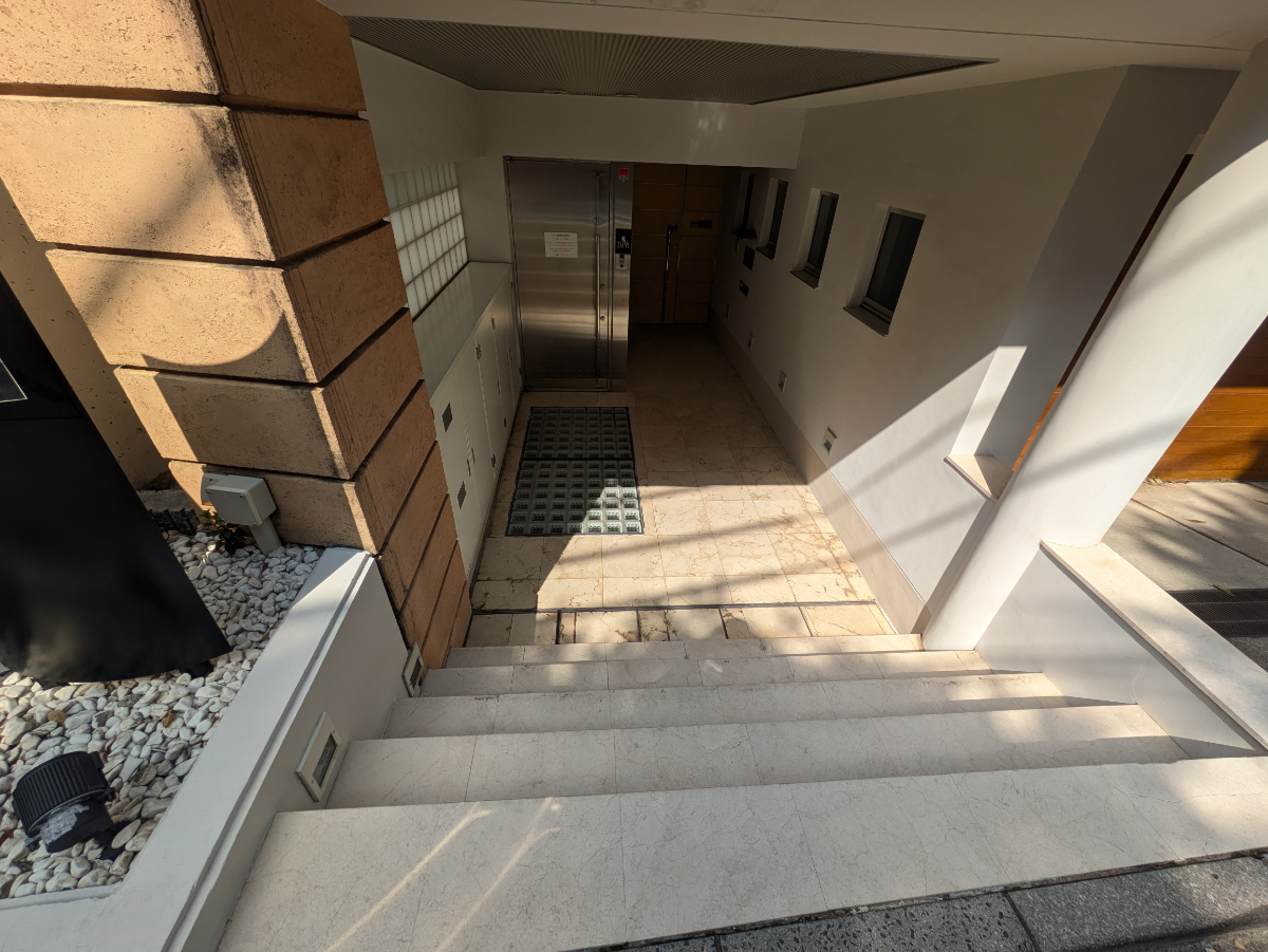 fresh/building/J00100398204_3