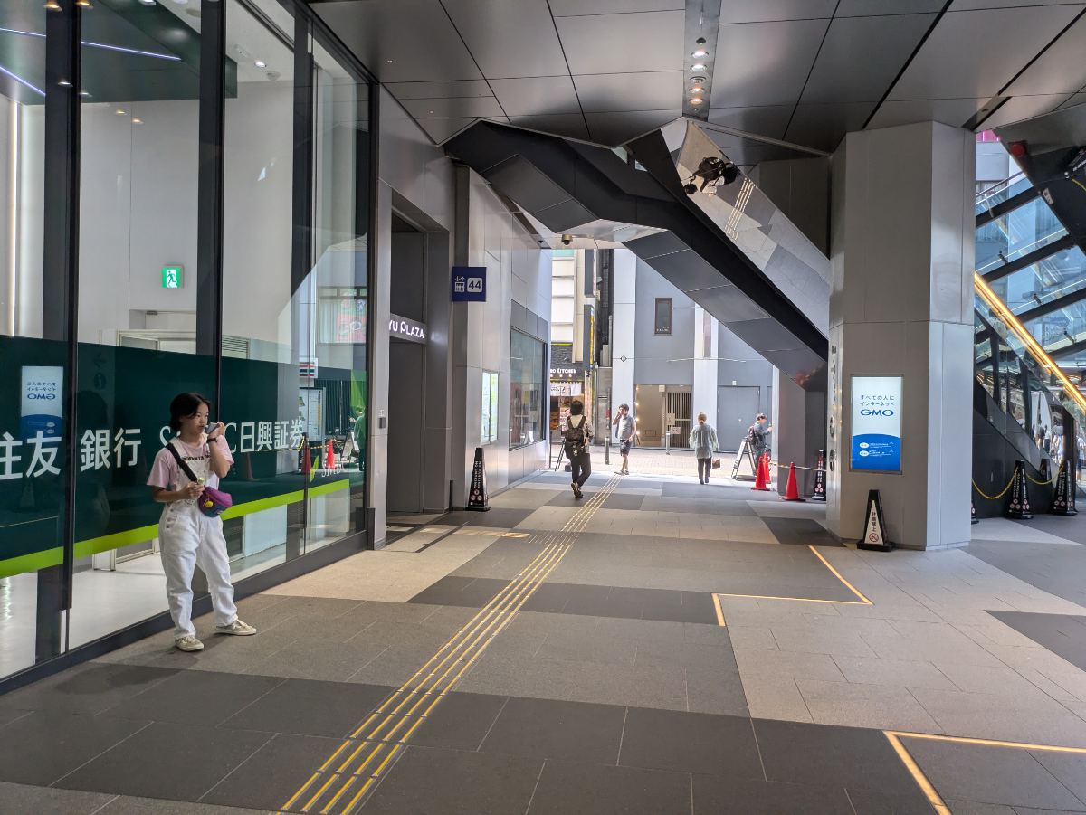 fresh/building/J00100475222_5