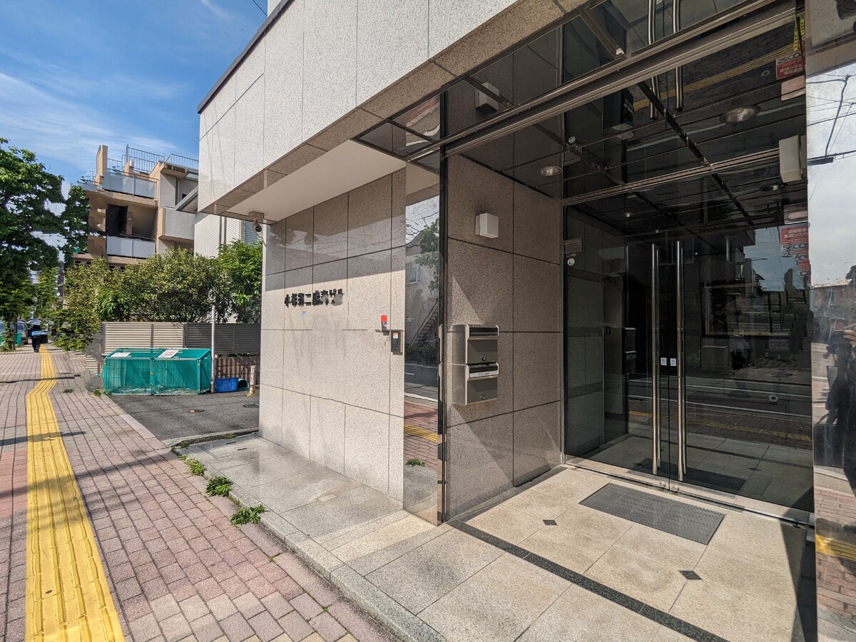 fresh/building/J00100494559_2