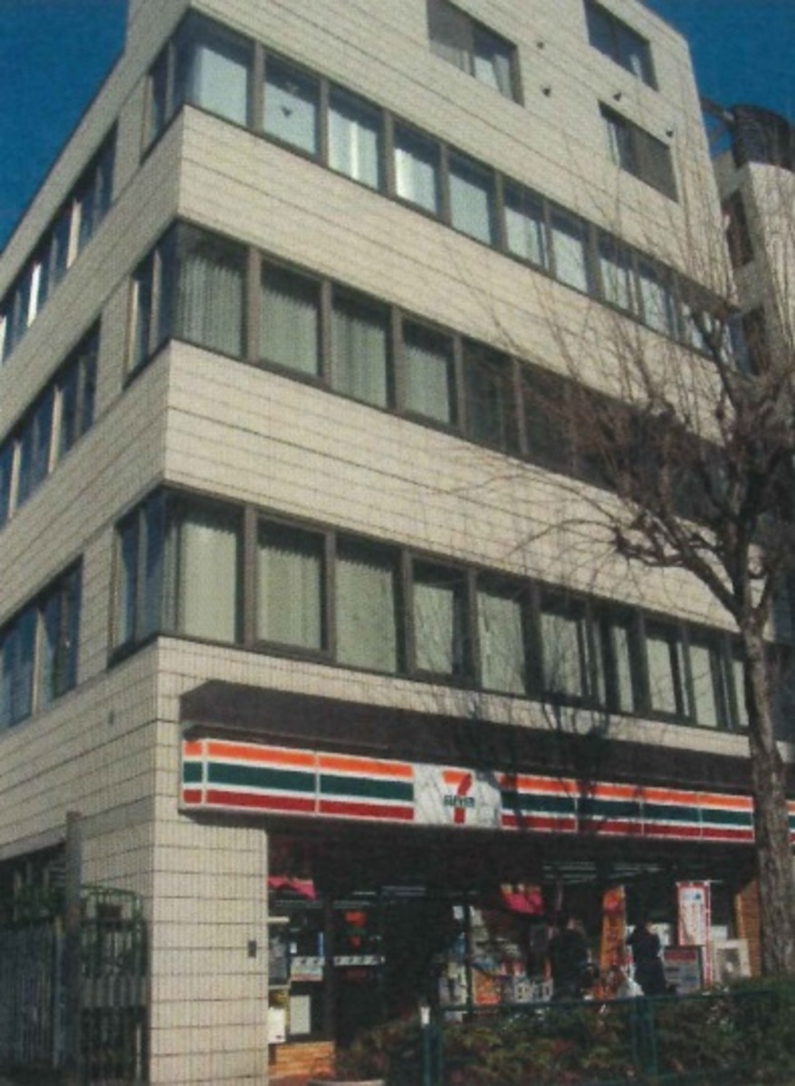 v20230506151909/fresh/building/J00100387408_1