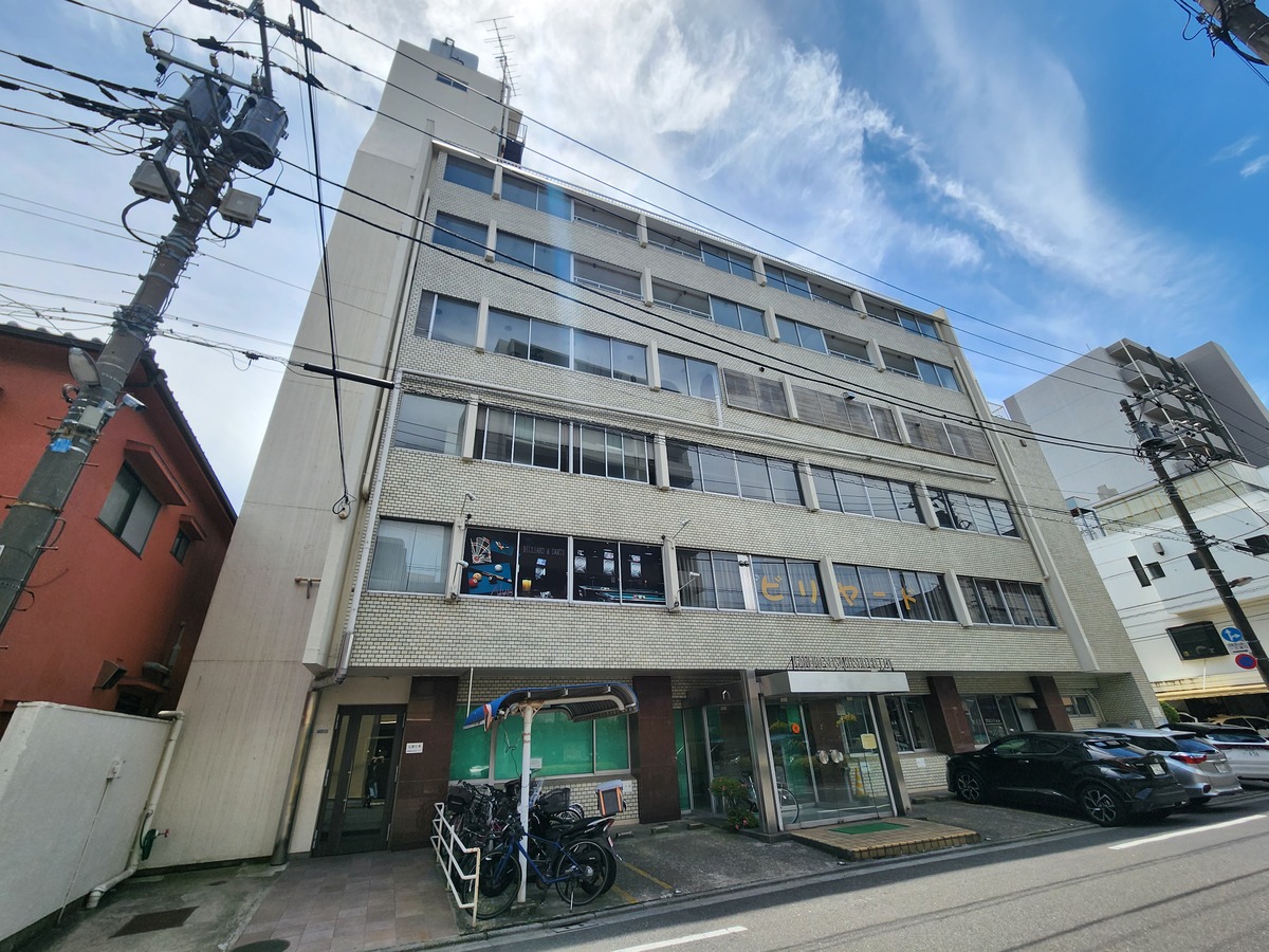 v20230802174043/fresh/building/J00100358746_5