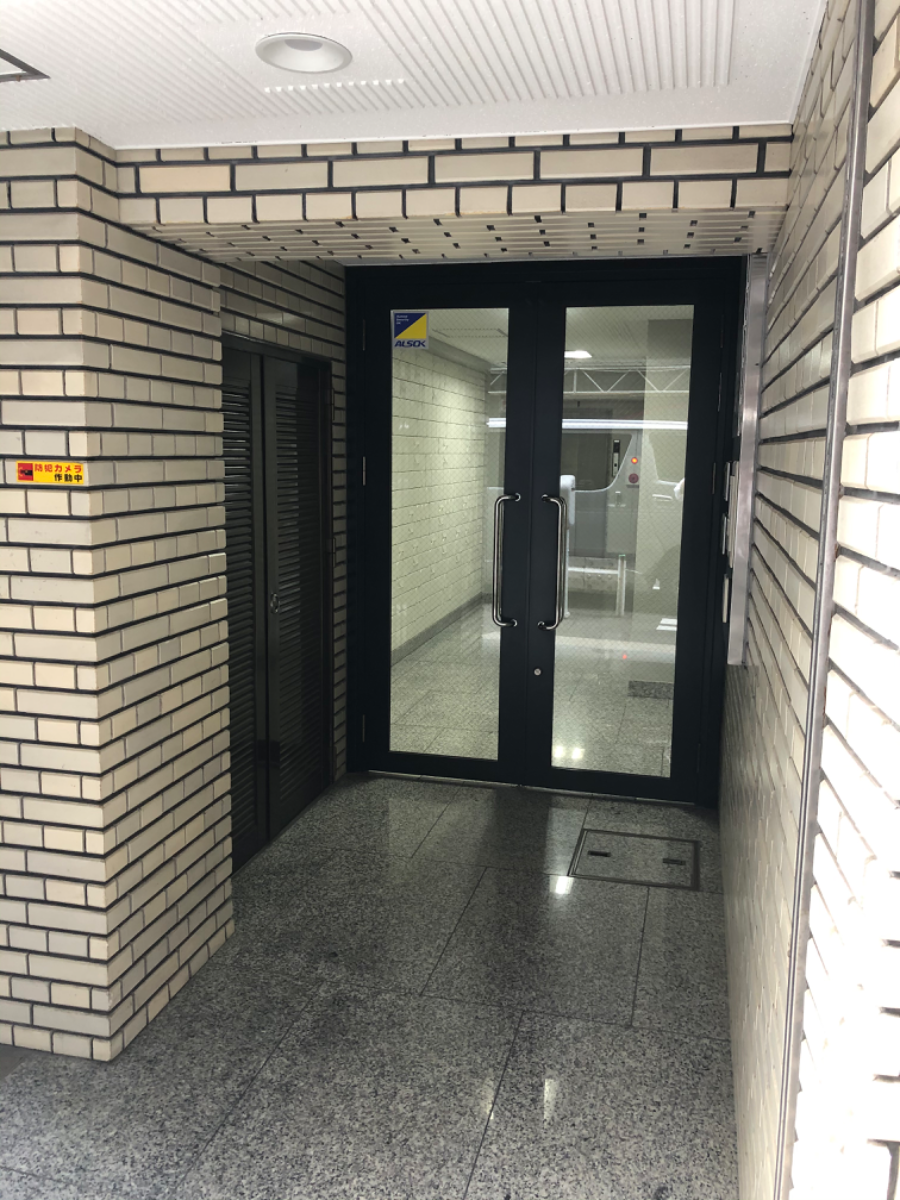 v20231102174057/fresh/building/J00100430457_3