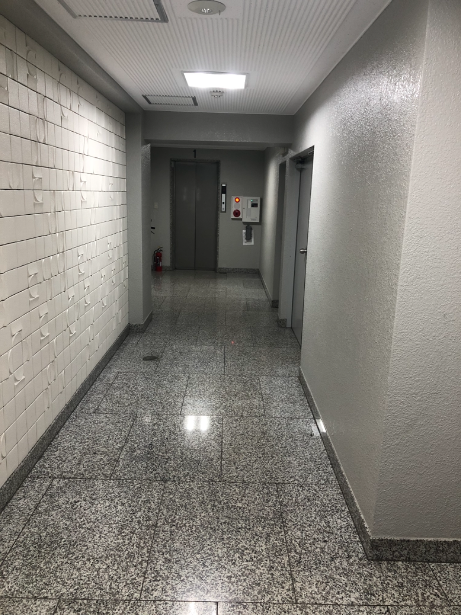 v20231102174057/fresh/building/J00100430457_4