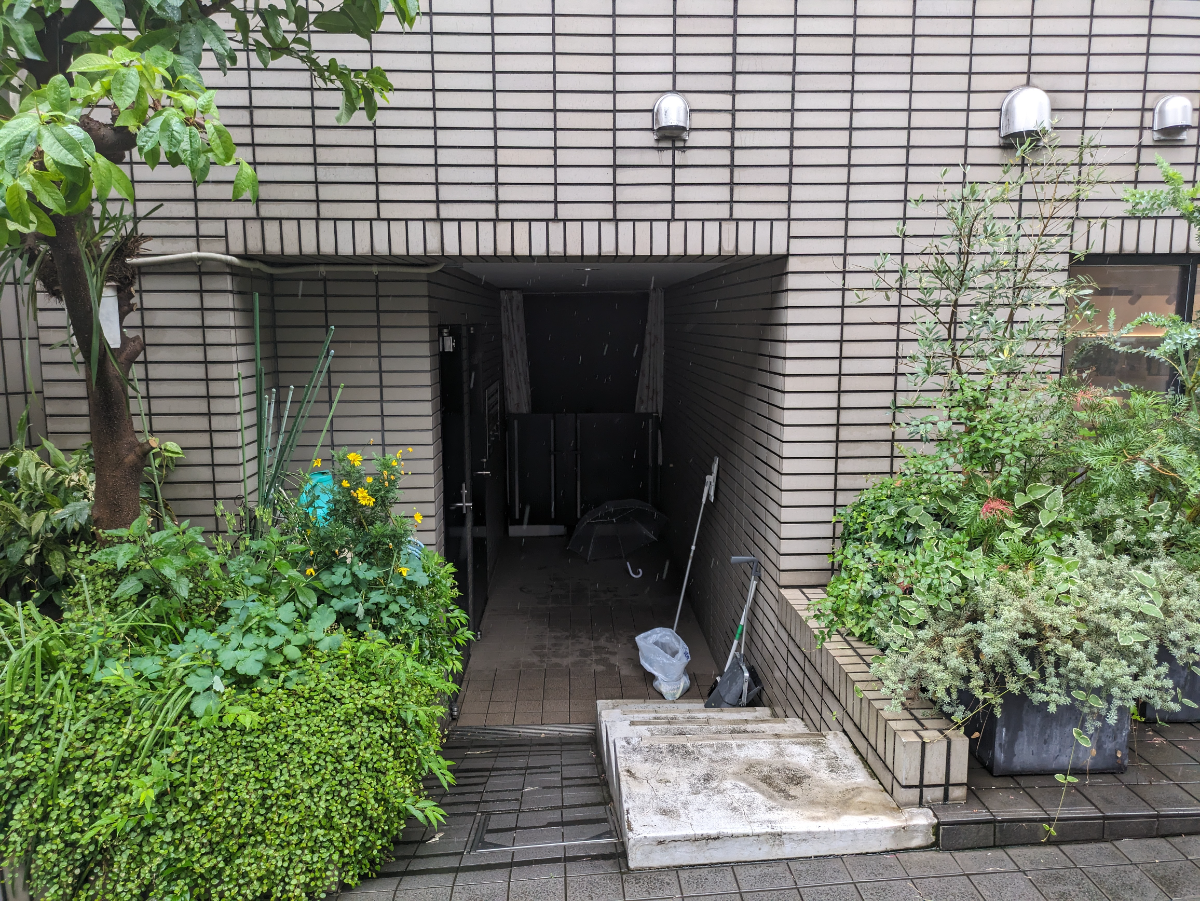 v20240513174100/fresh/building/J00100357057_19