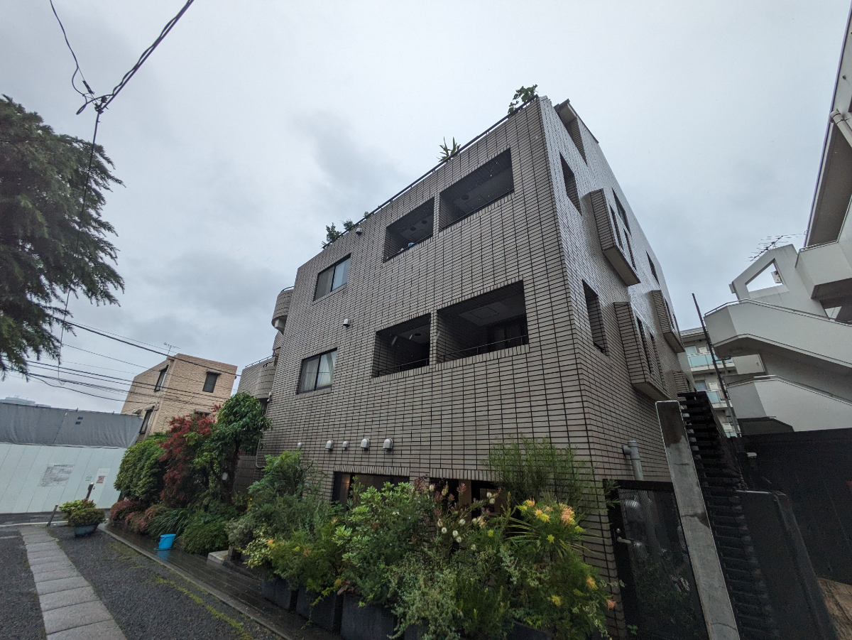 v20240513174100/fresh/building/J00100357057_6