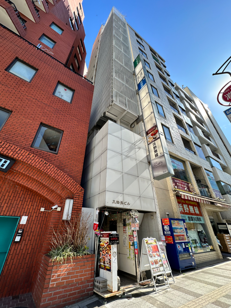 v20240605174056/fresh/building/J00100385044_10