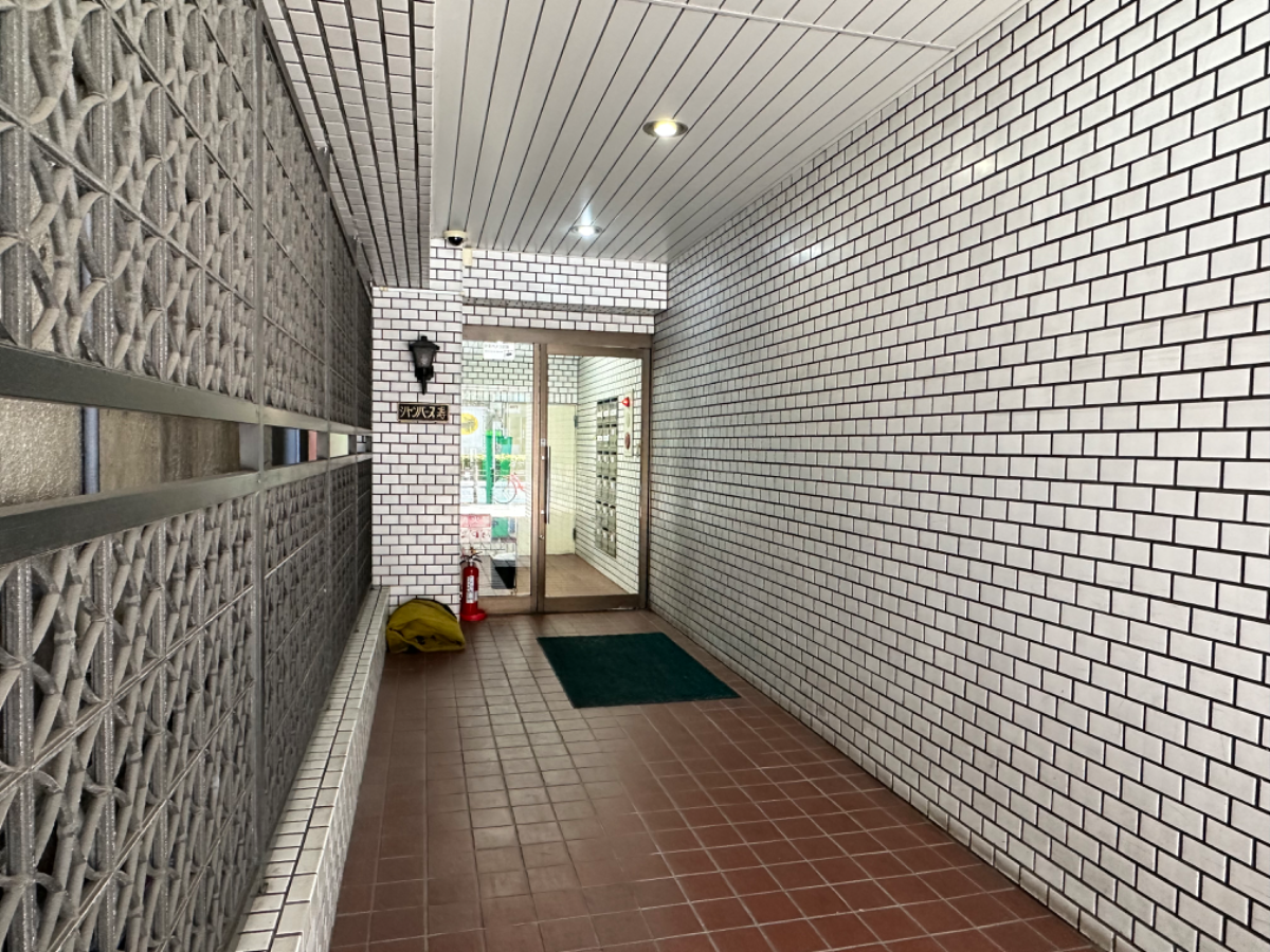 v20240605174056/fresh/building/J00100385045_6