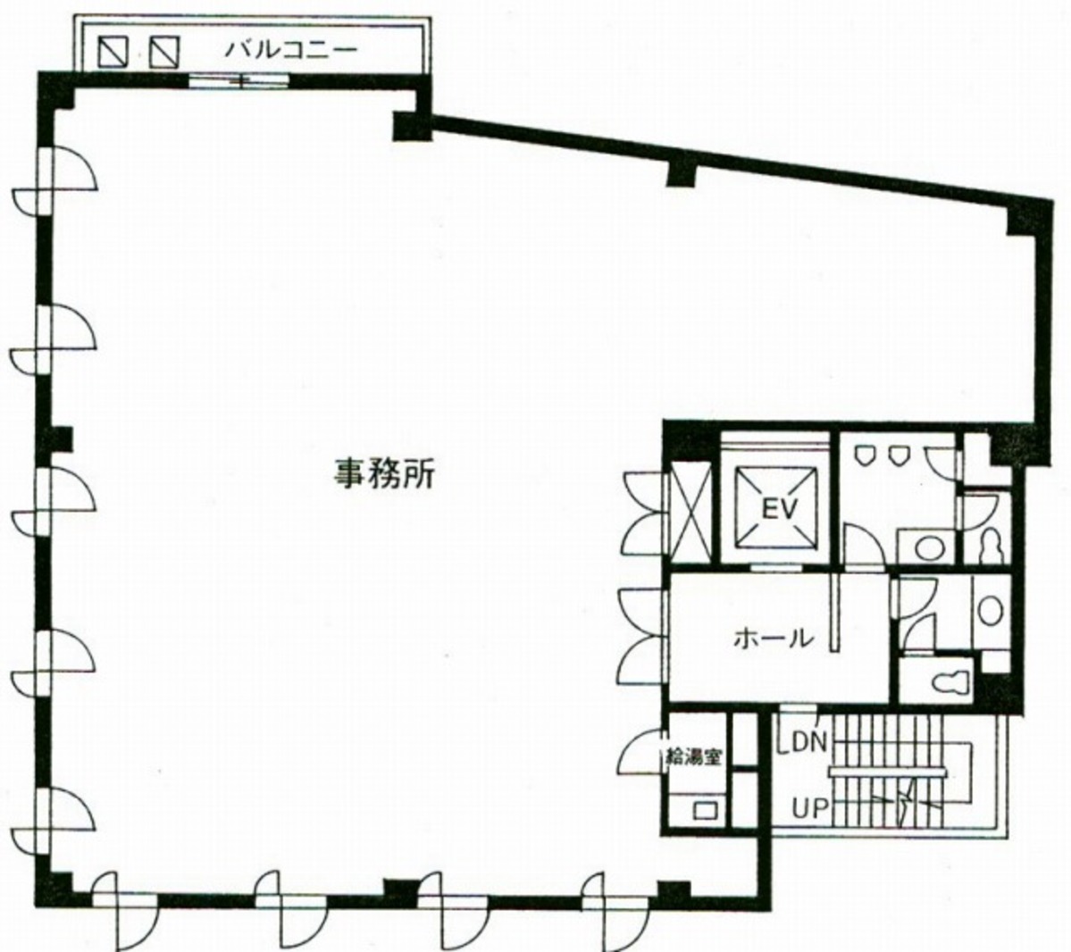 v20240705174054/fresh/building/J00100359104_18