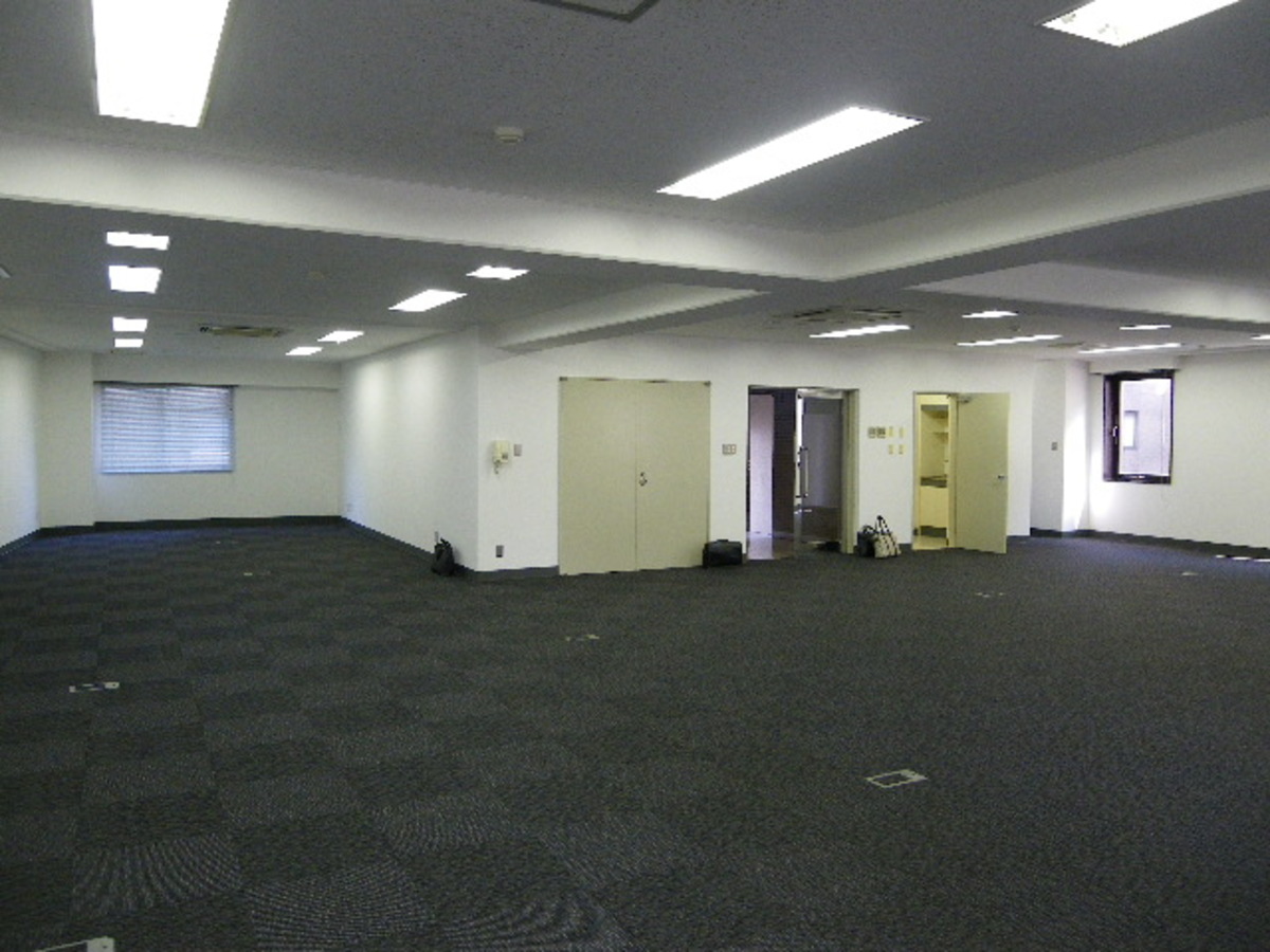 v20240705174054/fresh/building/J00100359104_6