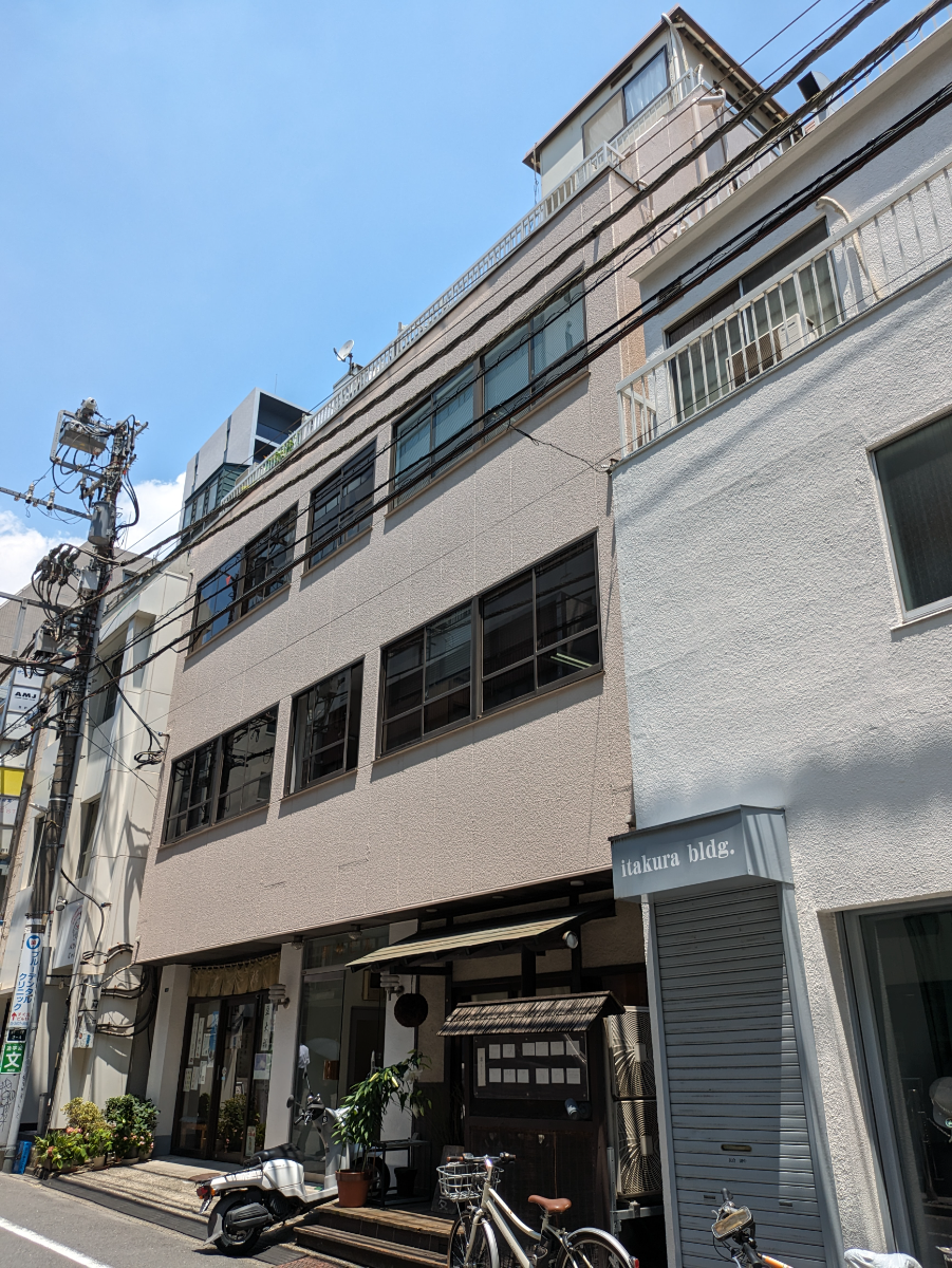 v20240716174114/fresh/building/J00100387220_8