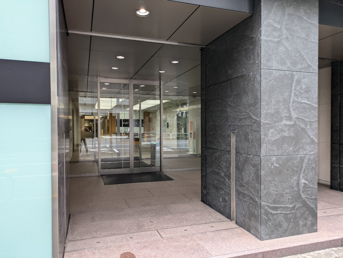 v20241002174059/fresh/building/J00100360779_3