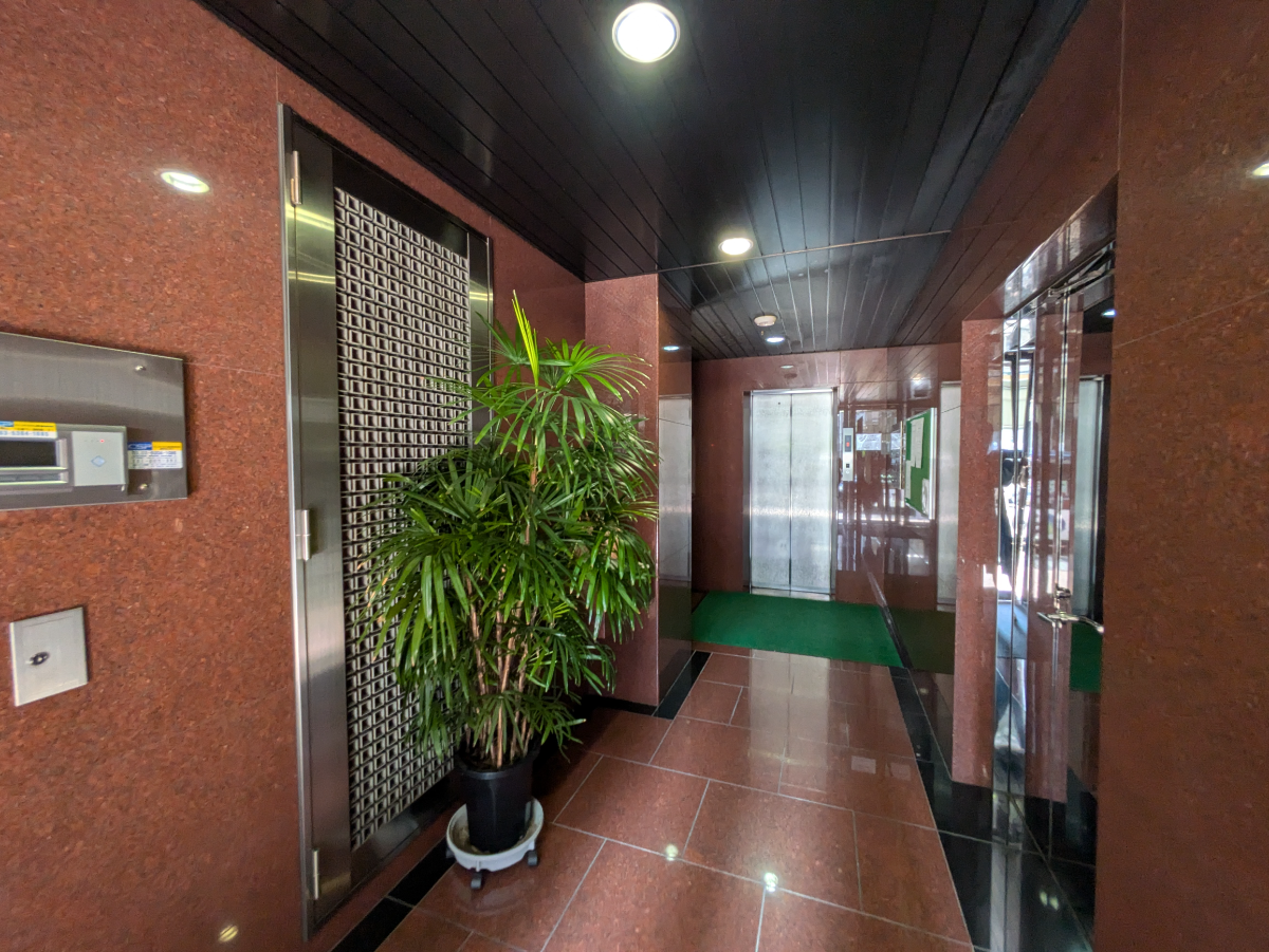 v20241010174100/fresh/building/J00100381743_4