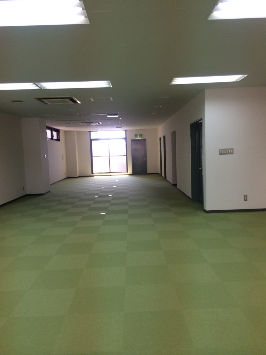 v20241010181417/fresh/room/J00101906228_3