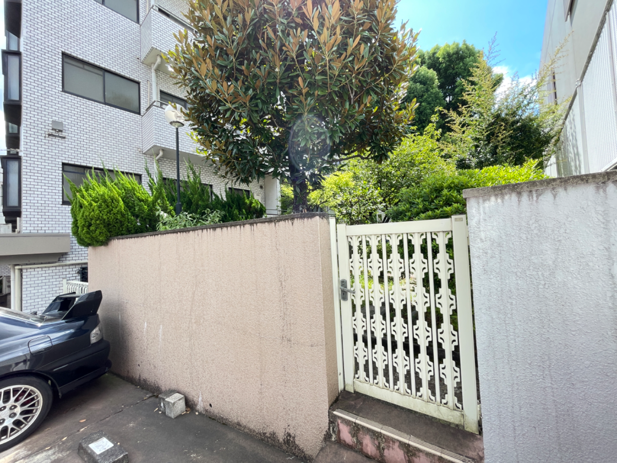 v20241120174114/fresh/building/J00100357035_9