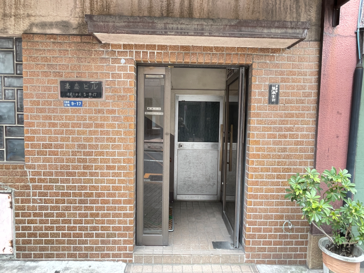 v20241125174106/fresh/building/J00100357015_3