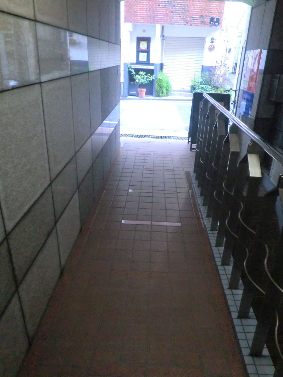 v20241126174057/fresh/building/J00100369774_10