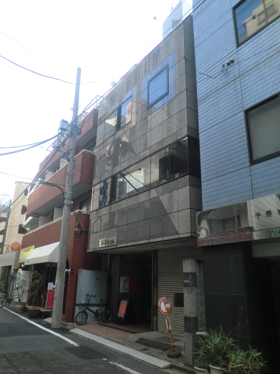 v20241126174057/fresh/building/J00100369774_5