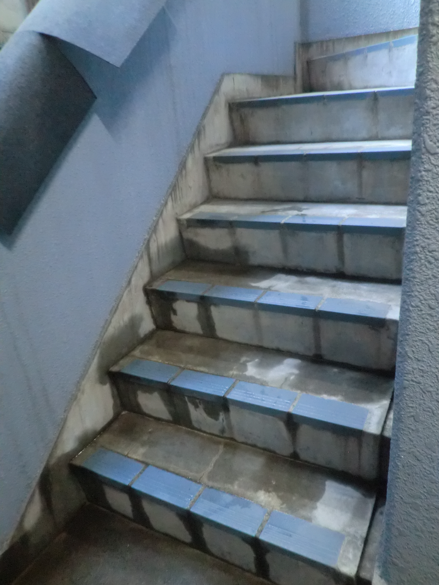 v20241126174057/fresh/building/J00100369774_7