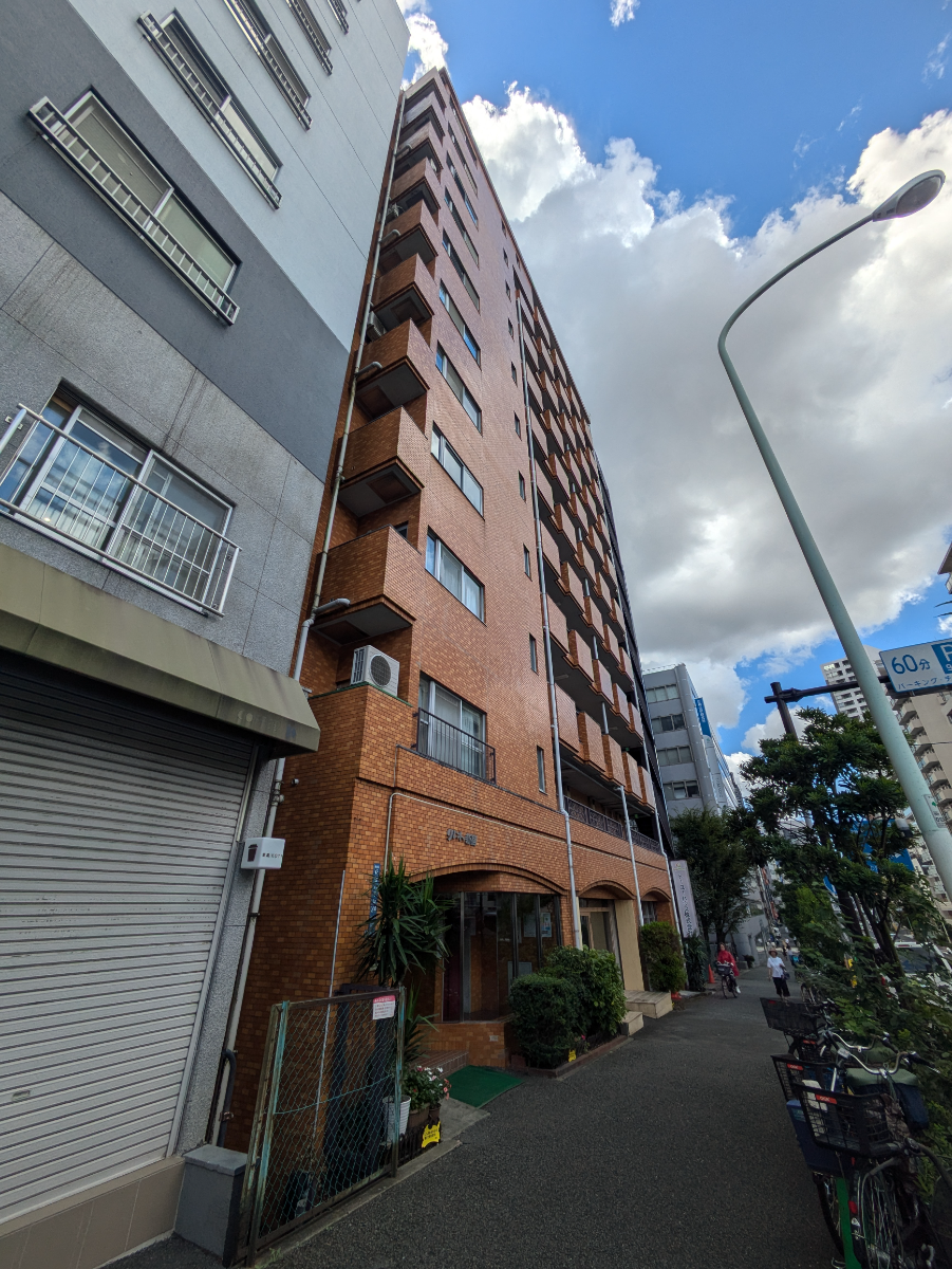 v20241128174054/fresh/building/J00100356851_9