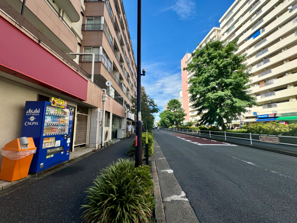 v20241221174033/fresh/building/J00100356983_2