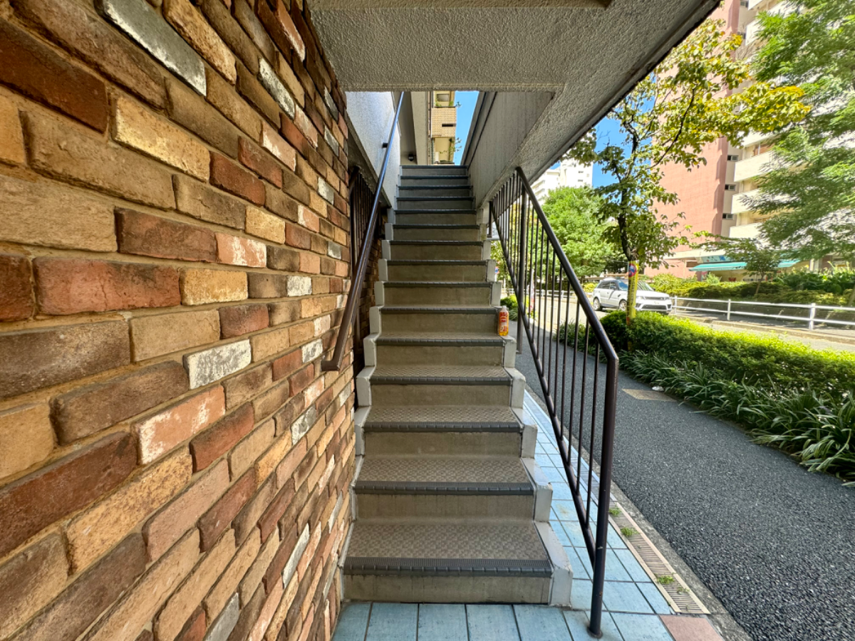 v20241221174033/fresh/building/J00100356983_4