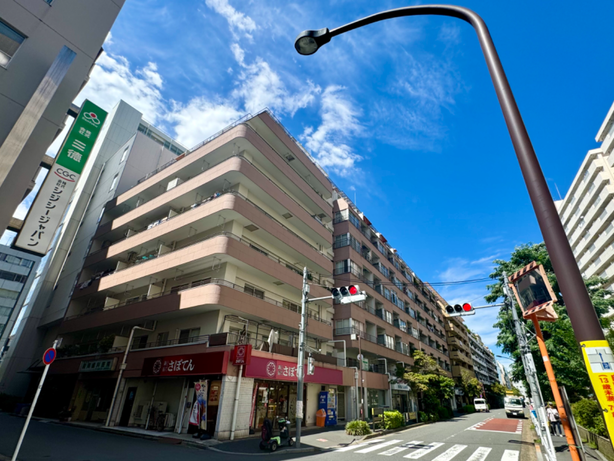 v20241221174033/fresh/building/J00100356983_5