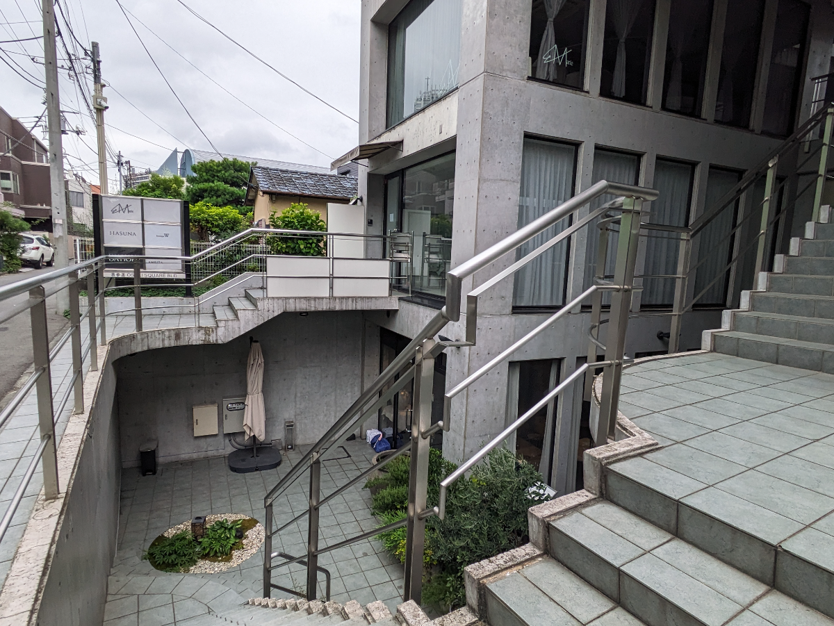 v20241221174033/fresh/building/J00100358108_10