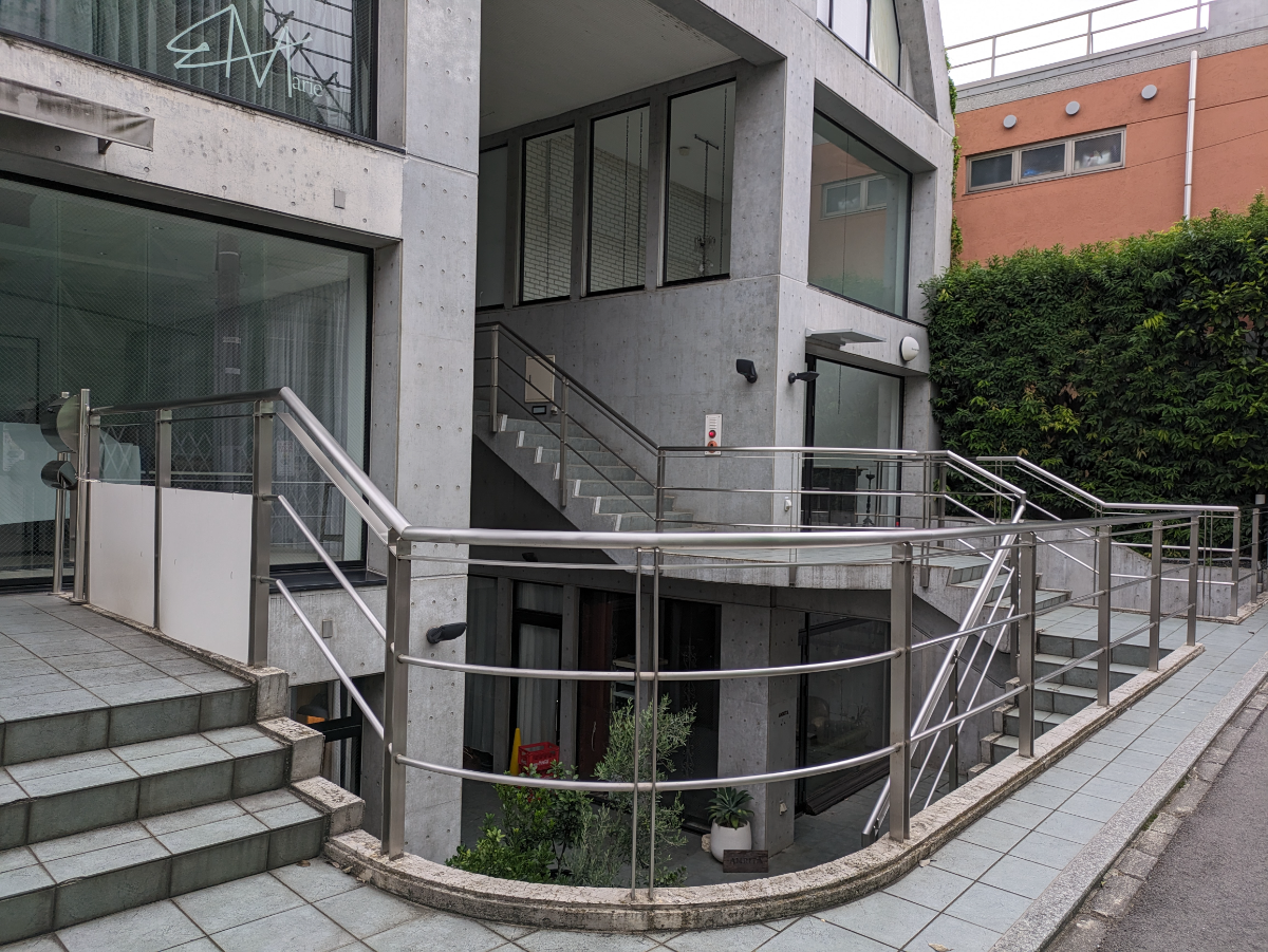 v20241221174033/fresh/building/J00100358108_11