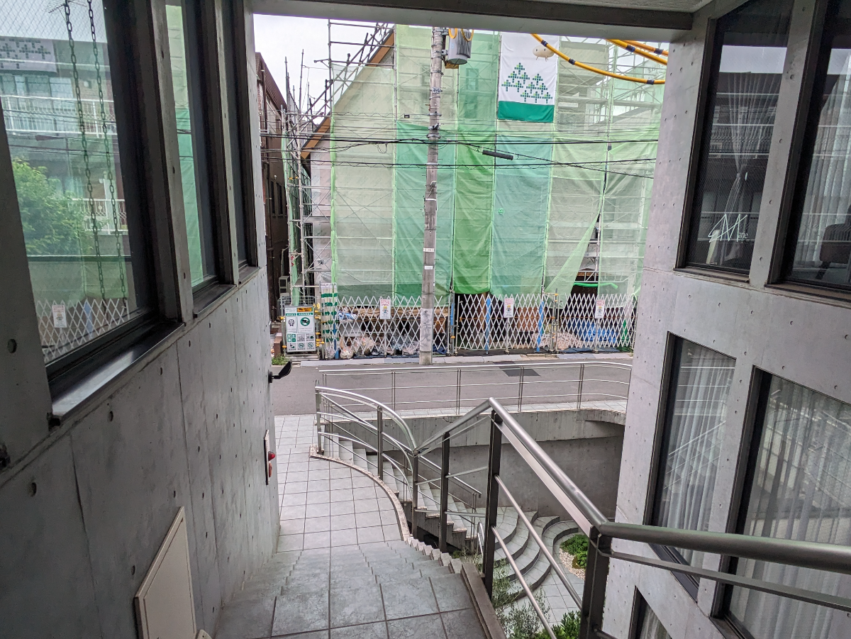 v20241221174033/fresh/building/J00100358108_14