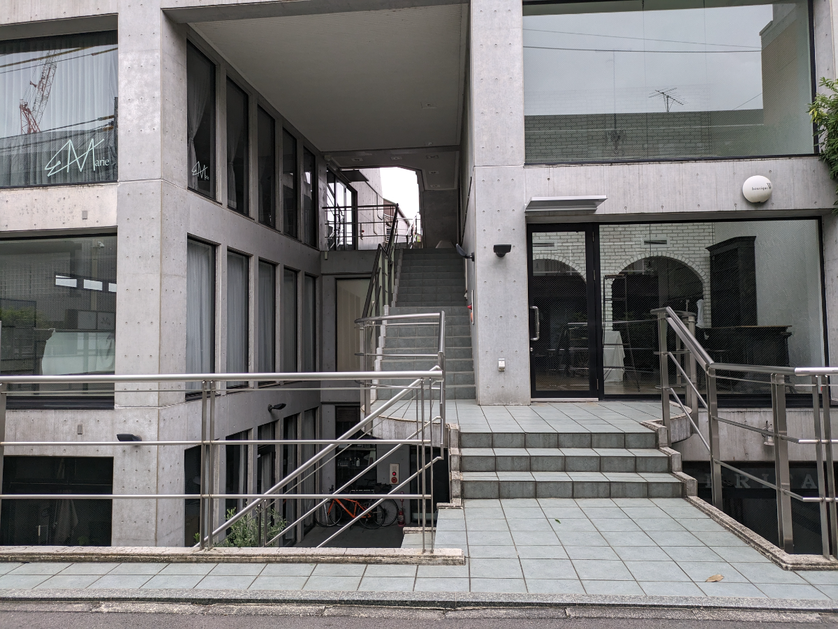 v20241221174033/fresh/building/J00100358108_8