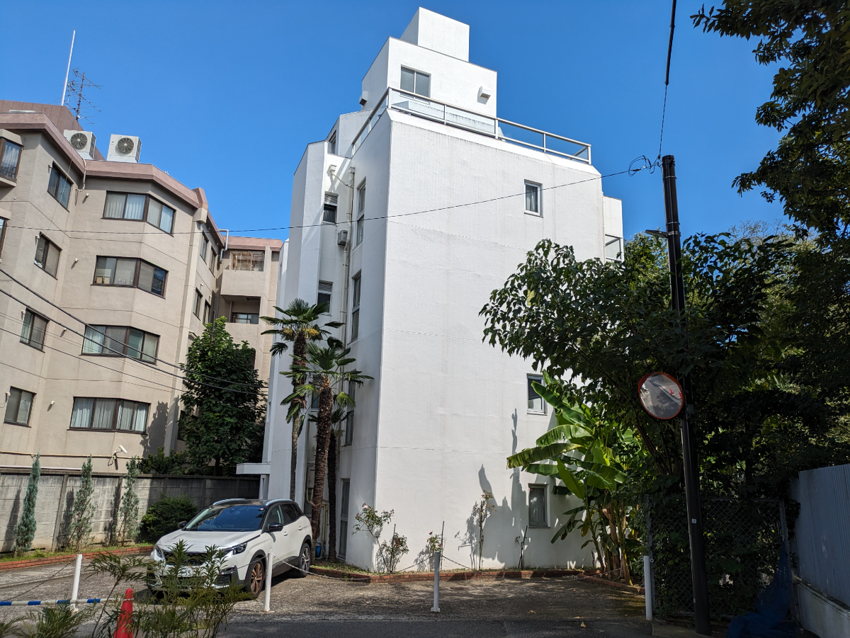 v20241230174040/fresh/building/J00100356564_7