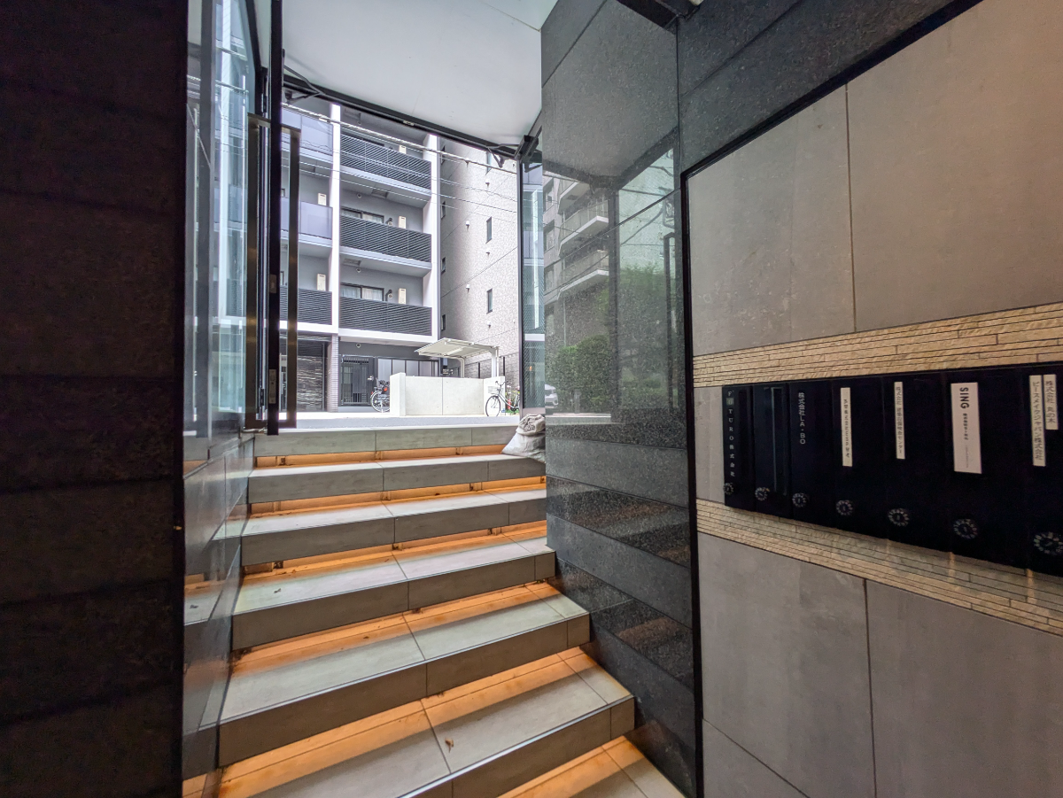 v20250303174104/fresh/building/J00100359615_6