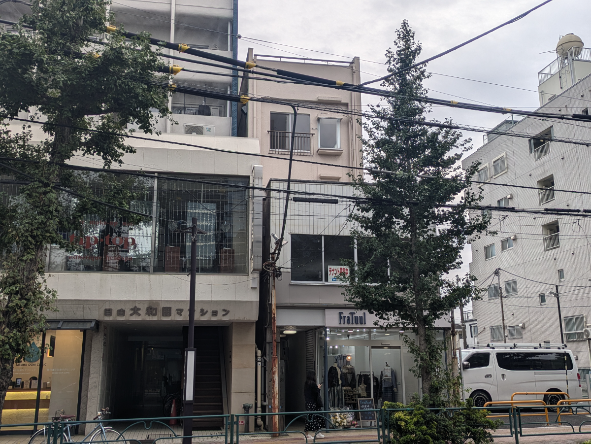 v20250403150658/fresh/building/J00100358637_7