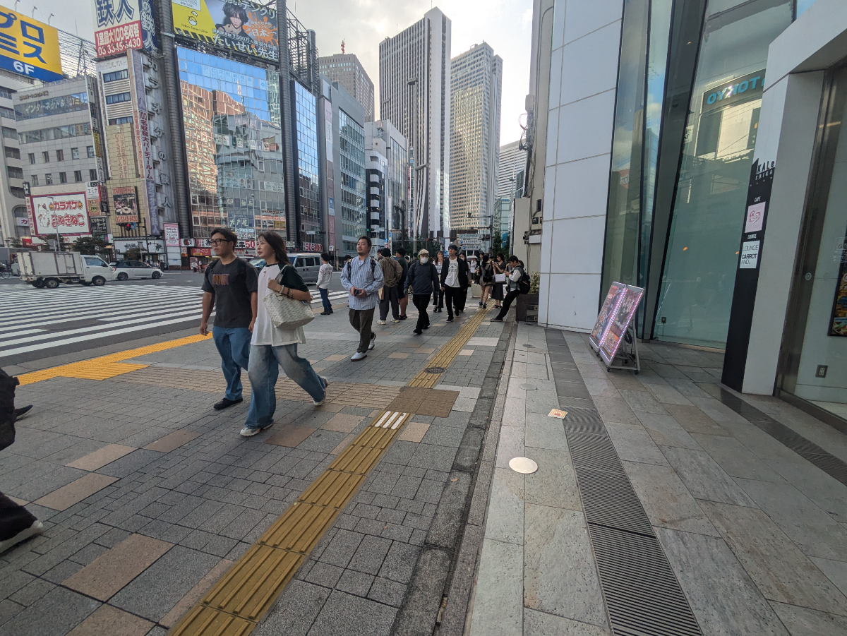 v20250427002254/fresh/building/J00100388200_12