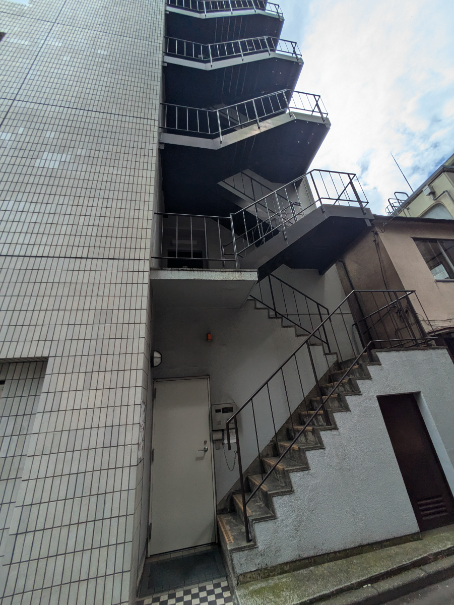 v20250427003015/fresh/building/J00100391496_17