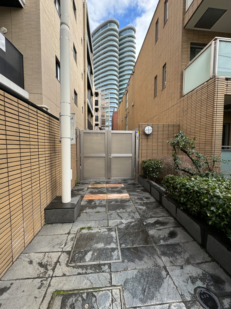 v20250427003410/fresh/building/J00100394411_10