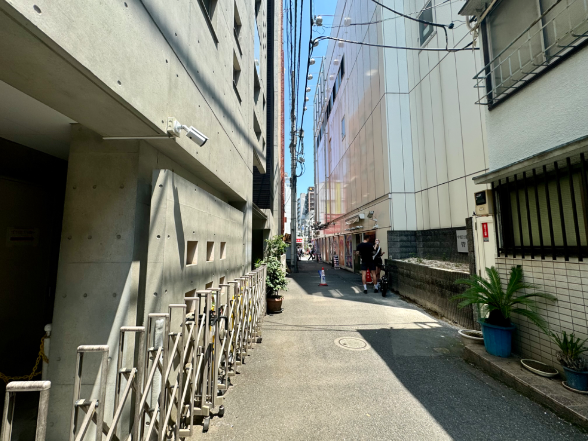 v20250427003410/fresh/building/J00100394692_8