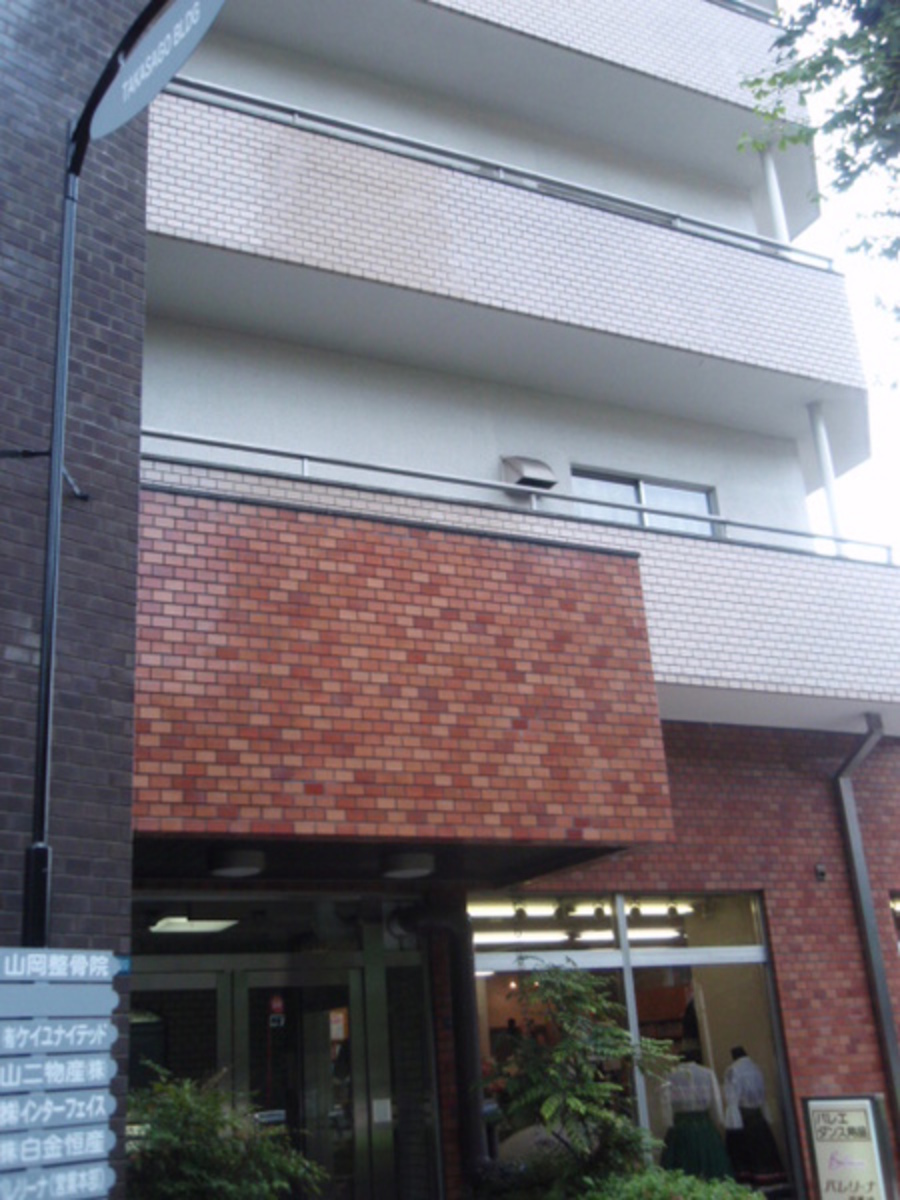 v20250427003410/fresh/building/J00100394728_1